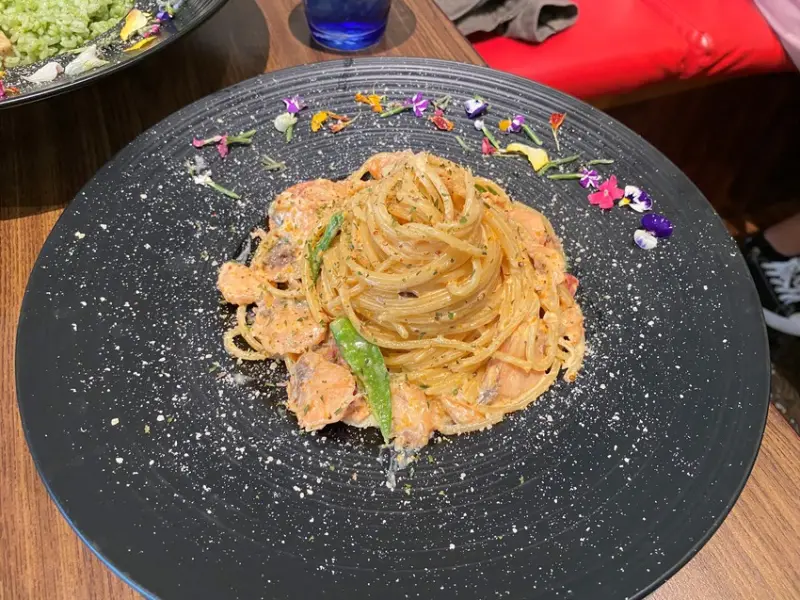 【新竹 美食】MORIES茉莉絲義思廚房，小店藏著驚人的美味。光是濃湯就讓其他人只能仰望