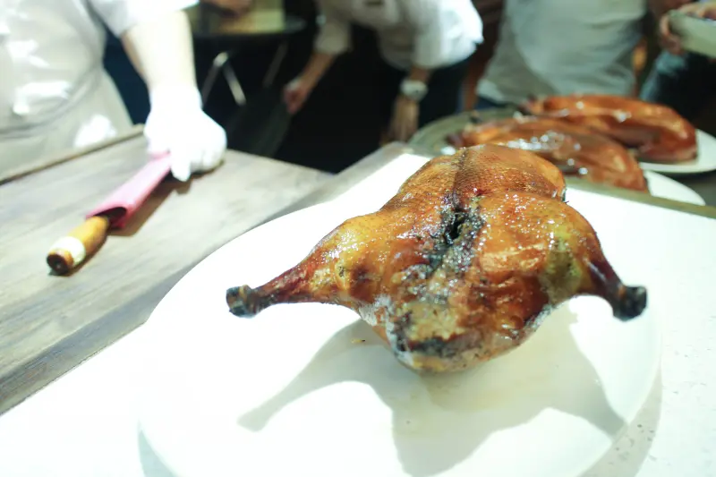 台北烤鴨推薦 ::: 九華樓 全鴨匯烤鴨九吃 蔥麥雙餅片皮鴨超銷魂