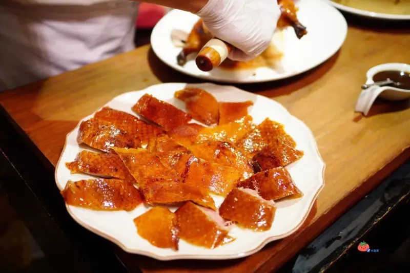 【台北烤鴨餐廳推薦】九華樓 道地粵菜港點 華泰王子飯店 廣式一鴨三吃必點名店 包廂 含菜單連結