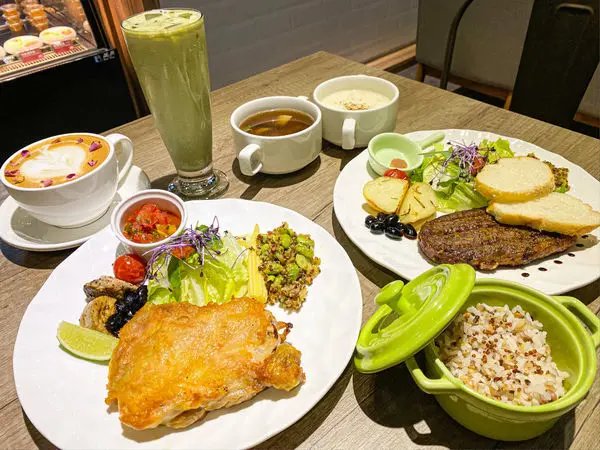 (台北圓山站)Henrys cafe 圓山餐廳美食推薦 圓山餐盒推薦　健康料理健身餐減重餐　料好實在餐點份量大高CP值