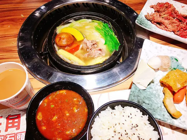 ||吃。台北|| 旺角石頭火鍋店 一個人來吃人氣火鍋店