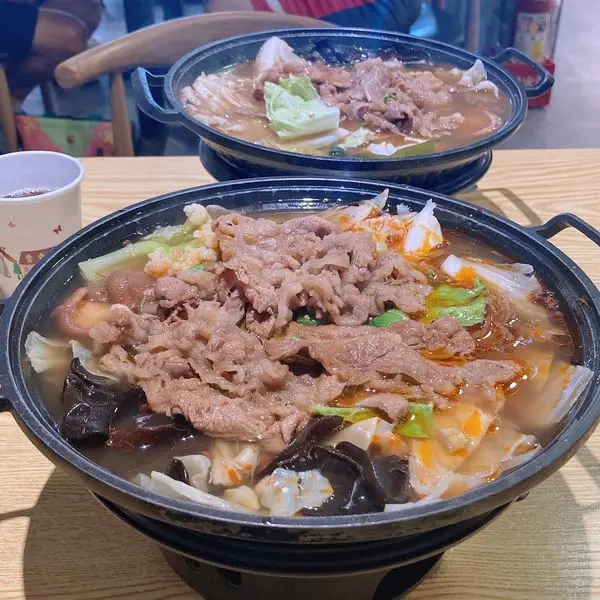 小資族快集合!美味又平價的百元燒肉火鍋，創意新吃法～還有霜淇淋吃到飽 | 【台北內湖區-文湖線-港墘站】小石鍋