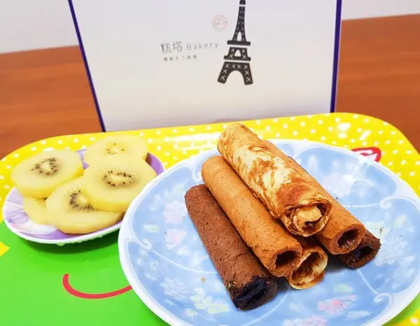 [糕塔GoTop 精緻手工烘焙蛋捲] 歐式氛圍禮盒包裝 多種內餡口味可選擇 蛋捲多層次超紮實 內餡料多又充滿濃郁口感! 真心覺得好好吃哇! 每一種口味都想擁有!