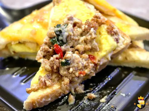 台南輕食餐廳／晚上才營業專賣宵夜場／古早味粉漿蛋餅／當天採買溫體豬肉／夜貓族肚子餓首選／旁邊就有停車場