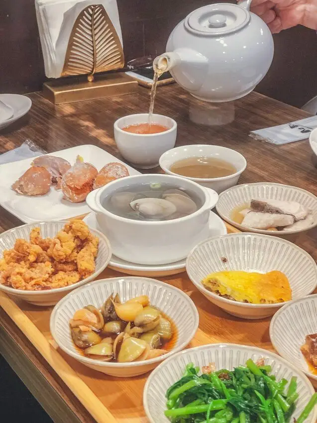 『台北美食』-《青葉》山老字號台菜連日本人都超愛-現在還推出個人套餐銅板價就可以吃到辦桌美食