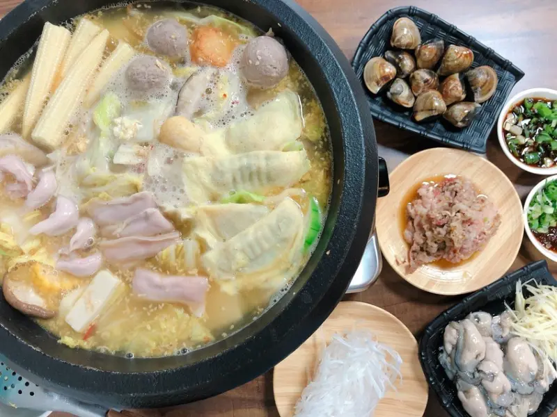 桃園美食/中壢 石乘拾石頭火鍋 限量東石鮮蚵飽滿甜美