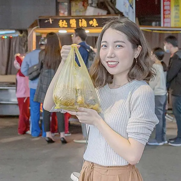 台中上來的超狂平價冷滷味，獨門醬汁一定要吃，推薦必點懶人包 | 【新北市 永和區】秘醬滷味 永和樂華店