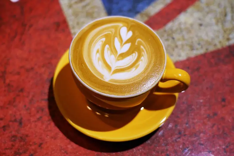 【台灣，花蓮】加油站旁有個性、專業的小店～艾迪生咖啡館Edison Coffee。（花蓮咖啡館）
