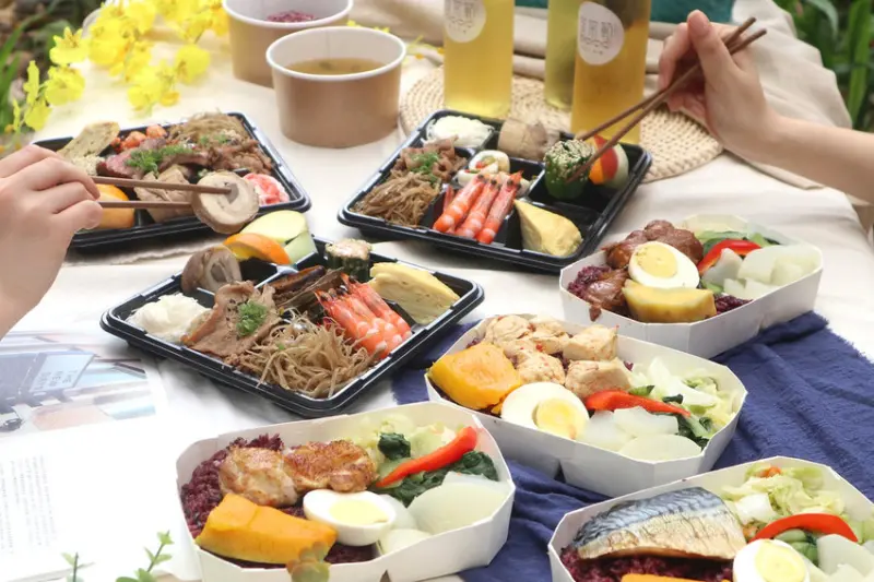 家常範低GI私廚。南京三民外帶外送午餐：飯店主廚的旬鮮健康料理，110小資便當﹑日式九宮格總裁餐盒