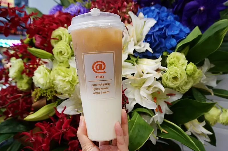 繼「老蕭拌麵」大獲好評後，蕭敬騰的飲料店也強勢進駐西門町!!