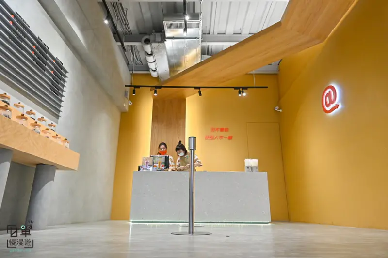 來西門町找老蕭茶飲店朝聖，全台最簡約不低調的署茗職茶出乎意料一口被圈粉