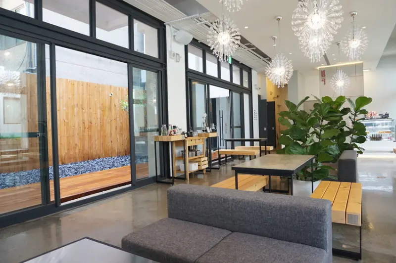 [台中住宿] 嬉行旅 Hotel Si -為女性設計的文青旅宿/ 純白風格氣質加分/ 台中特色住宿/ 台中民宿推薦/ 台中飯店推薦