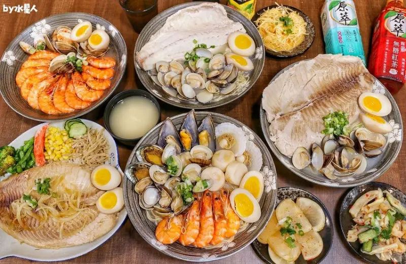 超狂大胃王拉麵新開幕！平價拉麵110元起，浮誇爆量海鮮，還讓你免費加麵，冰麥茶無限暢飲