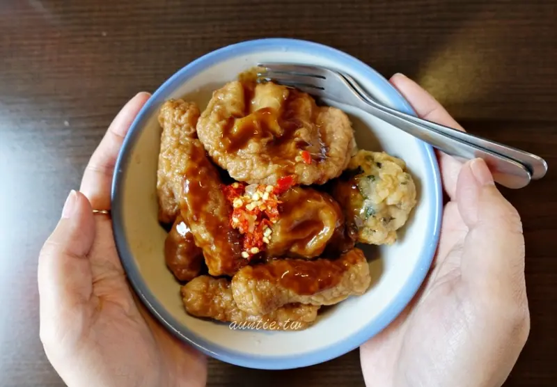 【台北】91巷甜不辣 小巷中隱藏版甜不辣 九層塔花枝丸 必加自製辣椒 龍山寺美食推薦 - 水晶安蹄 不務正業過生活