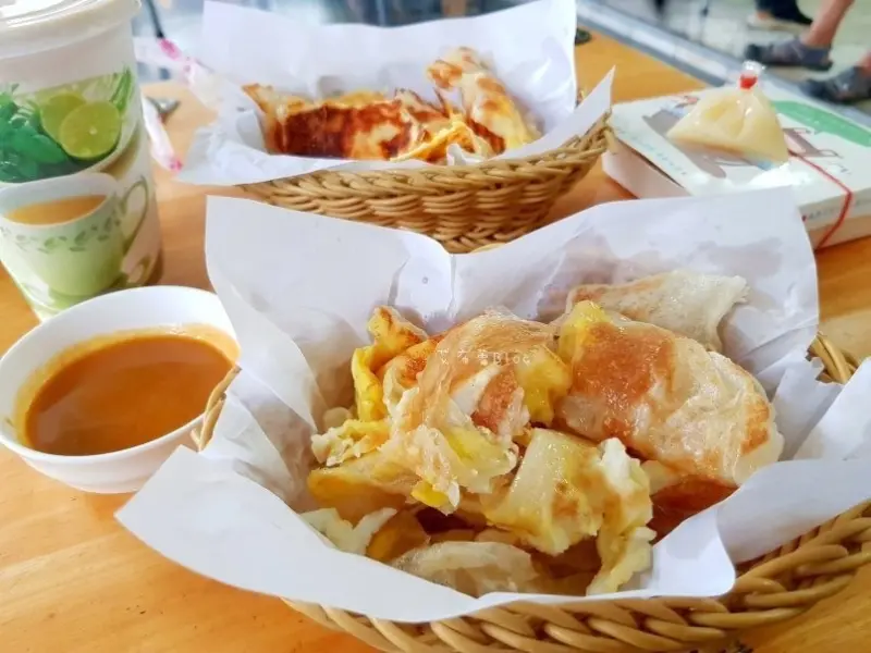 《高雄美食》貓城印度甩餅❤超人氣排隊下午茶，銅板美食~