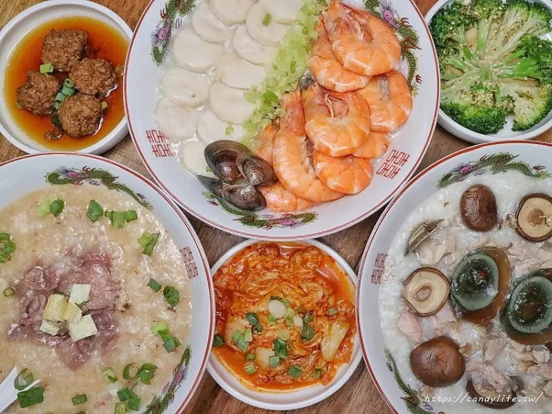 義興粥舖│隱身在宮廟的粥品店，吃粥還可以求詩籤！麻辣粥頗有特色～