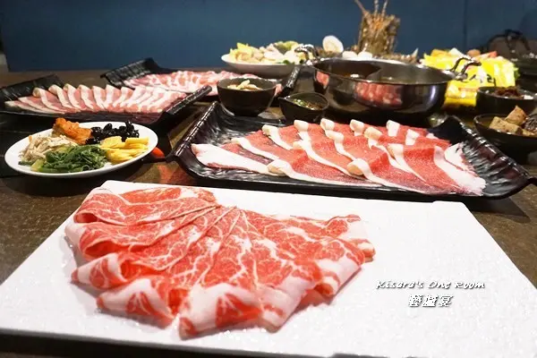 汐止火鍋吃到飽．猶如身處藝廊美術館中大啖火鍋的新奇體驗──藝爐晏