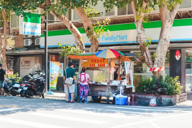 【台北民生社區銅板美食】胖張水煎包：在地人氣排隊美食早餐