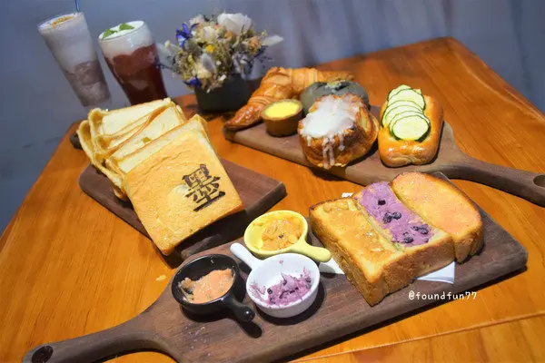 平價CP高的抹醬吐司墨山崴•烘焙蜂蜜吐司專賣店/蜂蜜吐司/文山區美食/萬隆美食