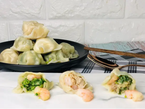 【宅配美食】貴妃手工水餃 x 每天早晨新鮮現包，皮Q餡滿吃了說讚！水餃顆顆飽滿，蝦仁隻隻鮮美，鮮嫩夠味好好味║手工水餃推薦、宅配美食推薦