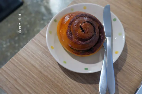樸日麵包｜台藝大學生最愛！距離浮洲車站步行10分鐘內即可抵達，溫馨手工麵包專賣咖啡廳！