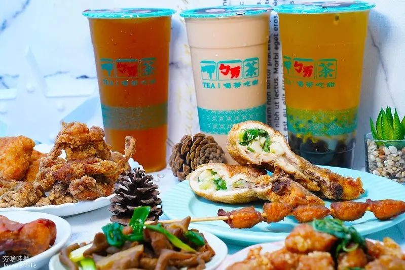 【台中龍井│美食】夯啥哇櫃(東海新興店)。東海必吃炸物，推薦三星蔥雞排、熔岩起司雞排，肥厚多汁雞排還可以吃到脆脆的三星蔥