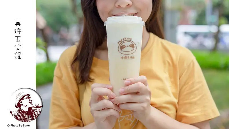 這間飲料店最近超夯！竟然是百萬youtuber開的？排隊人潮只有誇張｜布雷克出走旅行視界