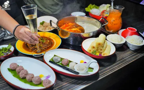 北高雄左營 | Roof Ocean 重新改造回歸，THAI MO-FAI 泰式經典鍋物、泰式南洋料理、聚餐放鬆推薦 - 跟著尼力吃喝玩樂＆親子生活