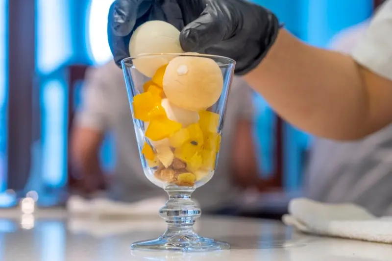 台北甜點 Deux Doux｜慶城街美食 Double V姊妹店，留法主廚Willson賦予冰淇淋靈魂 點餐時全部要來一輪！ · 算命的說我很愛吃