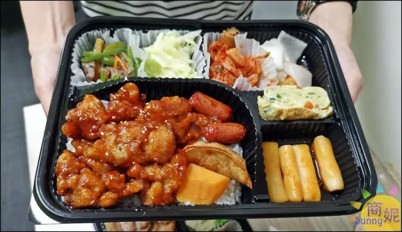 豬對有外帶。台中防疫便當滿滿料超划算!現烤燒肉加上9種配菜CP值爆表-商妮吃喝遊樂