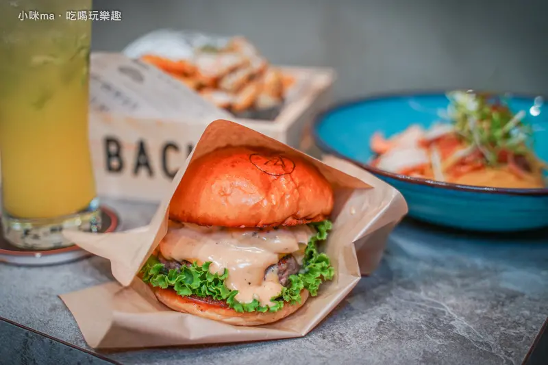 Lay Back ▏超juicy的和牛漢堡香甜多汁 又一間讓我驚豔的美式漢堡。好吃又好拍 甜點部分也絕對不能錯過。捷運信義安和站