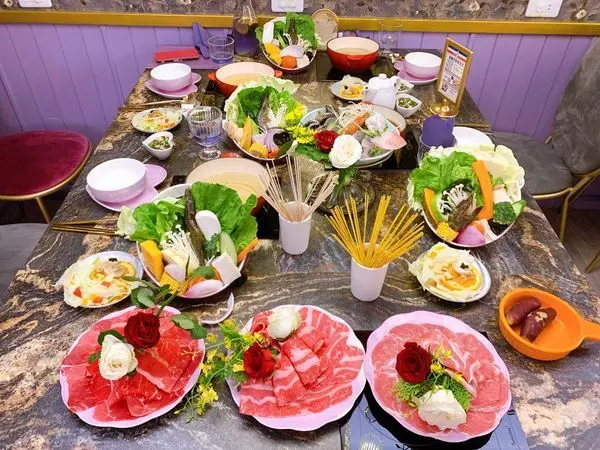 榮獲【有機之心五心認證】台北市網美打咖紫色夢幻有機餐廳 喜園涮涮鍋 民生浪漫店