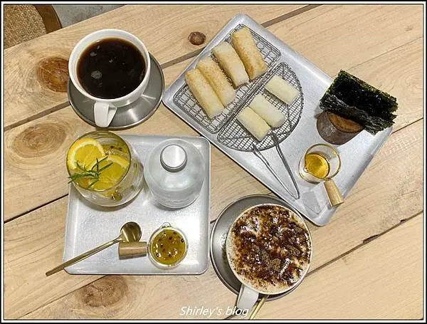 捷運忠孝敦化站．annyoung cafe(韓系咖啡館/烤年糕)