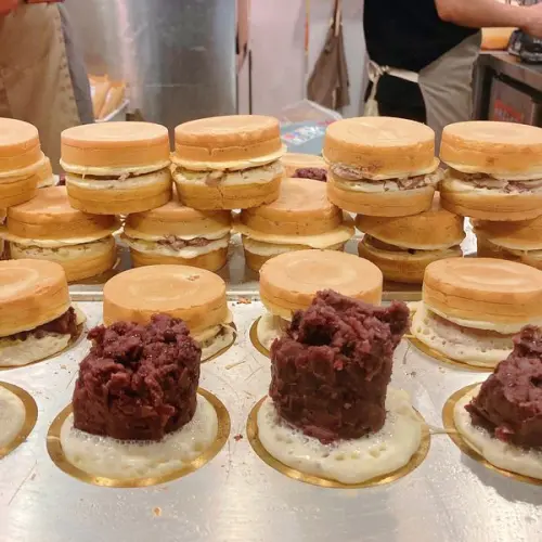 無法一口咬的爆餡紅豆餅，用料浮誇根本正餐等級的甜點 | 青畑九號豆製所