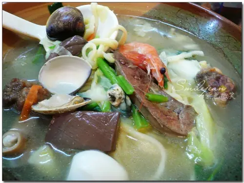 [宜蘭美食]宜蘭市北館市場+四海居什錦麵