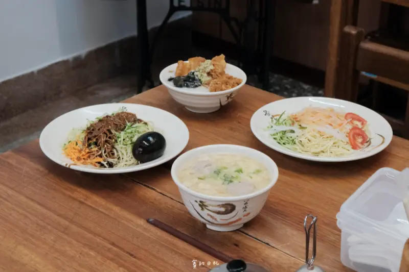 玖伍涼麵粥品｜台中北屯區小吃｜夏天要到了！快來這邊吃碗Q勁的麻醬涼麵與泰式涼麵吧 ♥