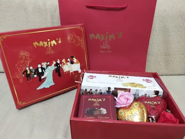 來自法國的巧克力-包裝經典一看就想好好收藏的"馬克西姆邱比特方形禮盒"