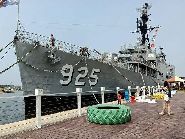 安平定情碼頭德陽鑑園區~全台首座軍鑑博物館．遇見鋼鐵機器人．親子同遊的好地方