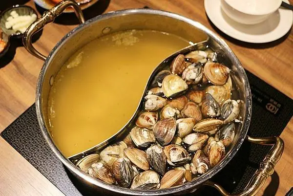 1kg爆量蛤蜊山火鍋湯頭!!米釉鍋物全台北最美餐酒風火鍋店