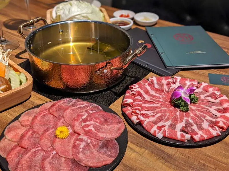 Meal Room Shabu 米釉贅沢鍋物 ｜2020超高質感日式鍋物新開幕！網美打卡必推的絕美網美椅！正統日本品酒文化配高檔鍋物！A5日本和牛搭紅酒！台北火鍋推薦、台北約會餐廳推薦