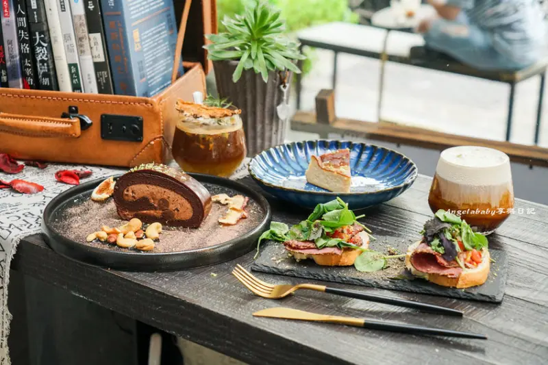 穠咖啡 nong coffee roaster 士林北投咖啡、插座咖啡、限量手作甜點、台北第一巴斯克乳酪蛋糕、台北咖啡廳推薦、明德站咖啡推薦