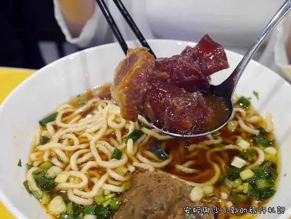 【頭城美食】龍記牛肉麵頭城排隊美食  想吃秒殺的牛三寶麵得開店前來