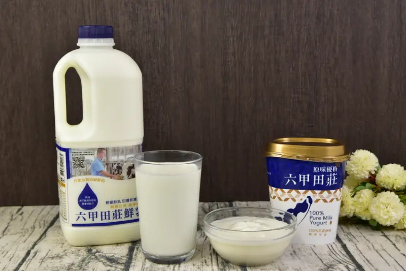 乳製品挑選什麼好?  最營養好吃的乳製品挑選一點都不困難，這次就選六甲田莊吧!