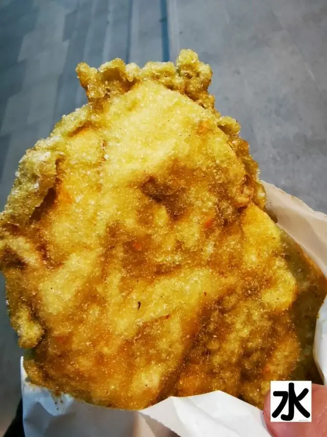 【食記】台中雞排本色忠孝店@南區忠孝夜市&國賓影城 : 有色基本上是噱頭, 但炸起來的東西好吃!!