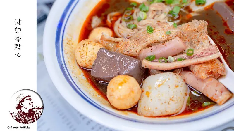 台北巷弄裡竟然有著這麼一間超像香港的茶餐廳，不只好拍餐點也很道地香港味｜布雷克出走旅行視界