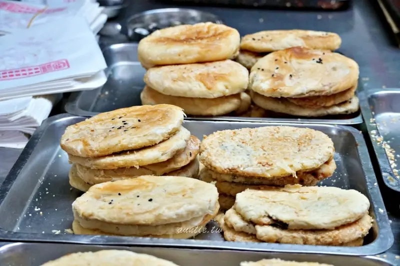 ▲澎湖街邊小吃推薦：老張燒餅舖 /✡水晶安蹄✡ 提供、WalkerLand窩客島整理