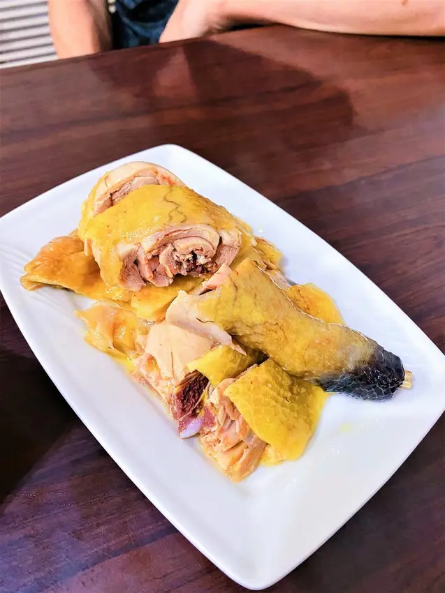 [台北小吃]內湖東湖站「同天 台東放山土雞肉飯」隱藏在小吃店超美味土雞肉/飯麵米粉 雞肉小菜通通有/平價美味選擇多樣/附菜單