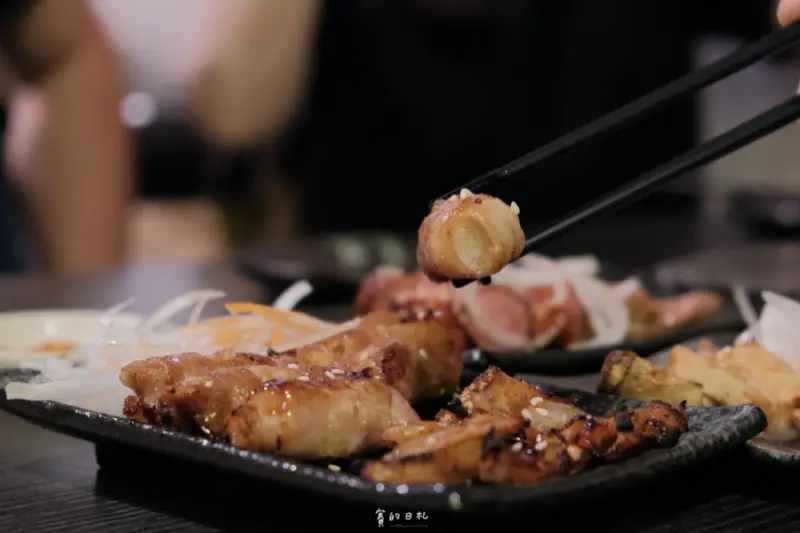 橙月燒烤北屯店｜台中潭子居酒屋｜CP值超高的串燒！不過度調味，口口都吃得到串串本身的香氣！