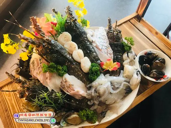 [食]天甘物燥老子今天吃火鍋 豪華龍蝦海鮮盤與肉肉套餐與主食吃到飽