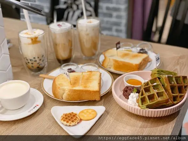 [台北下午茶] 信義A11「小樽手作珈琲」科學X視覺の虹吸咖啡 #信義區美食 #市政府站 @蛋寶趴趴go